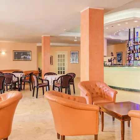 Hotel Royal-spiaggia
