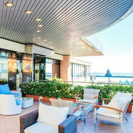 Hotel Royal-spiaggia