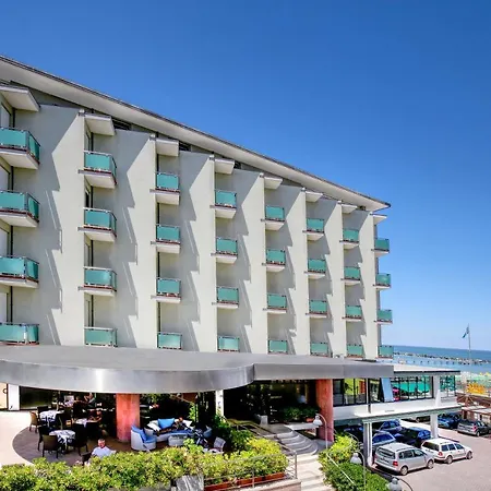 Royal-spiaggia Hotel 3*