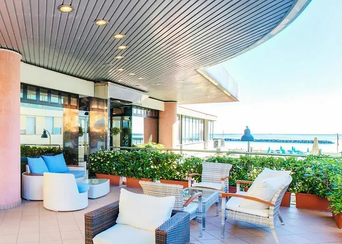 Hotel Royal-spiaggia