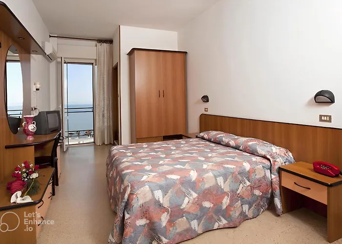 Hotel Royal-spiaggia