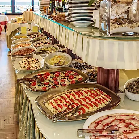 Royal-spiaggia Hotel 3*