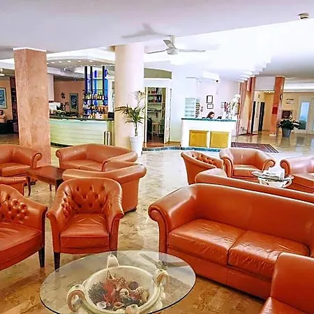 Hotel Royal-spiaggia 3*