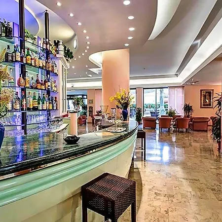 Hotel Royal-spiaggia 3*