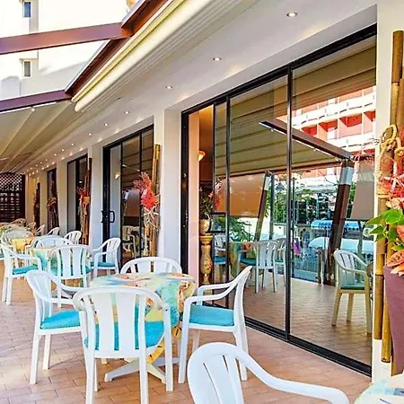 Royal-spiaggia Hotel 3*
